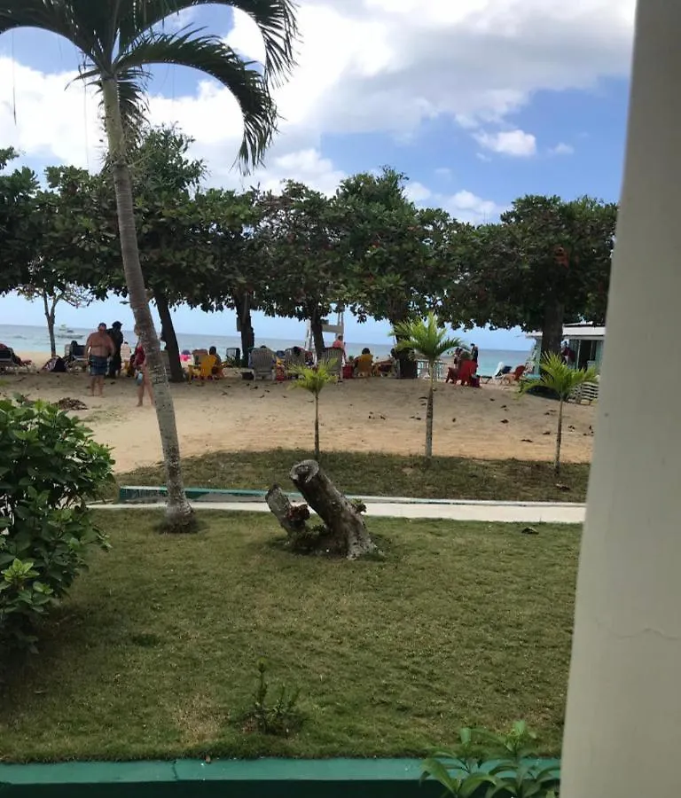 Negril Beach Club Condos J11